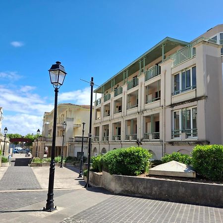 Appartement Avec Piscine, Tennis & Balcon, Centre-Ville Chatelaillon-Plage, 6 Pers, 2 Ch - Fr-1-706-17 Экстерьер фото