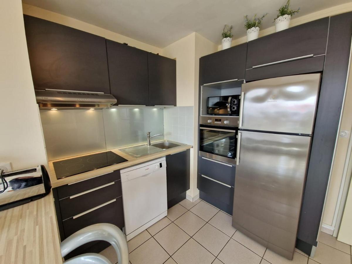 Appartement Avec Piscine, Tennis & Balcon, Centre-Ville Chatelaillon-Plage, 6 Pers, 2 Ch - Fr-1-706-17 Экстерьер фото